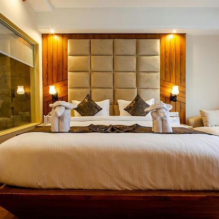 Airport Delhi Aerocity Inn Plaza New Delhi Exterior foto