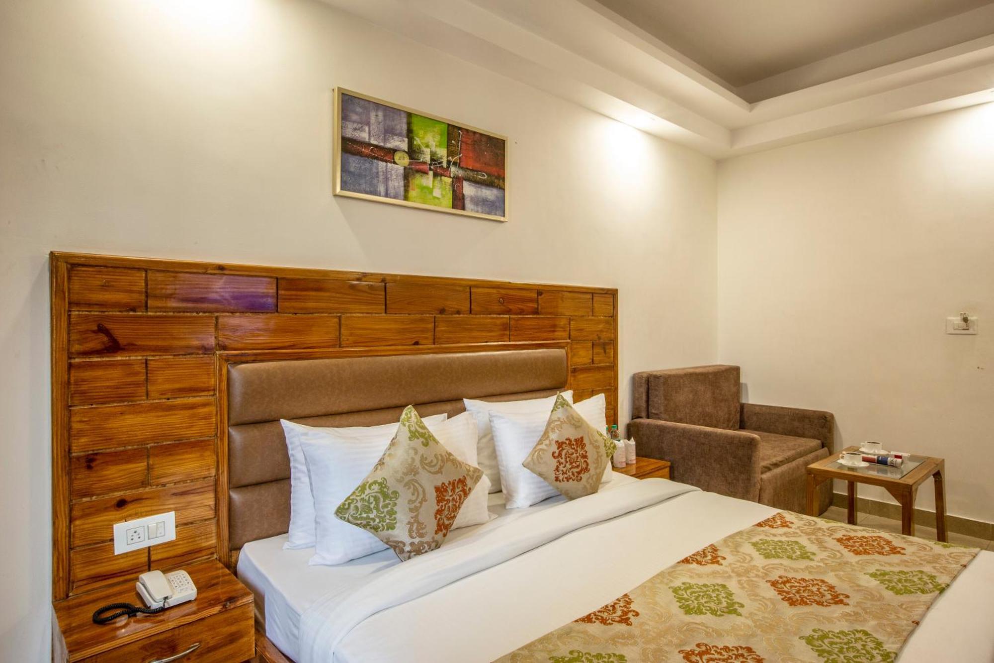 Airport Delhi Aerocity Inn Plaza New Delhi Exterior foto